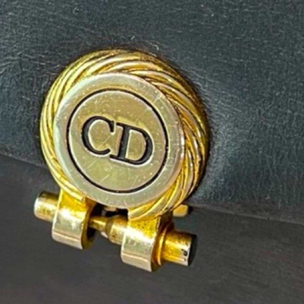 Dior Black Leather bag with Gold Chain - Picture 4 of 10